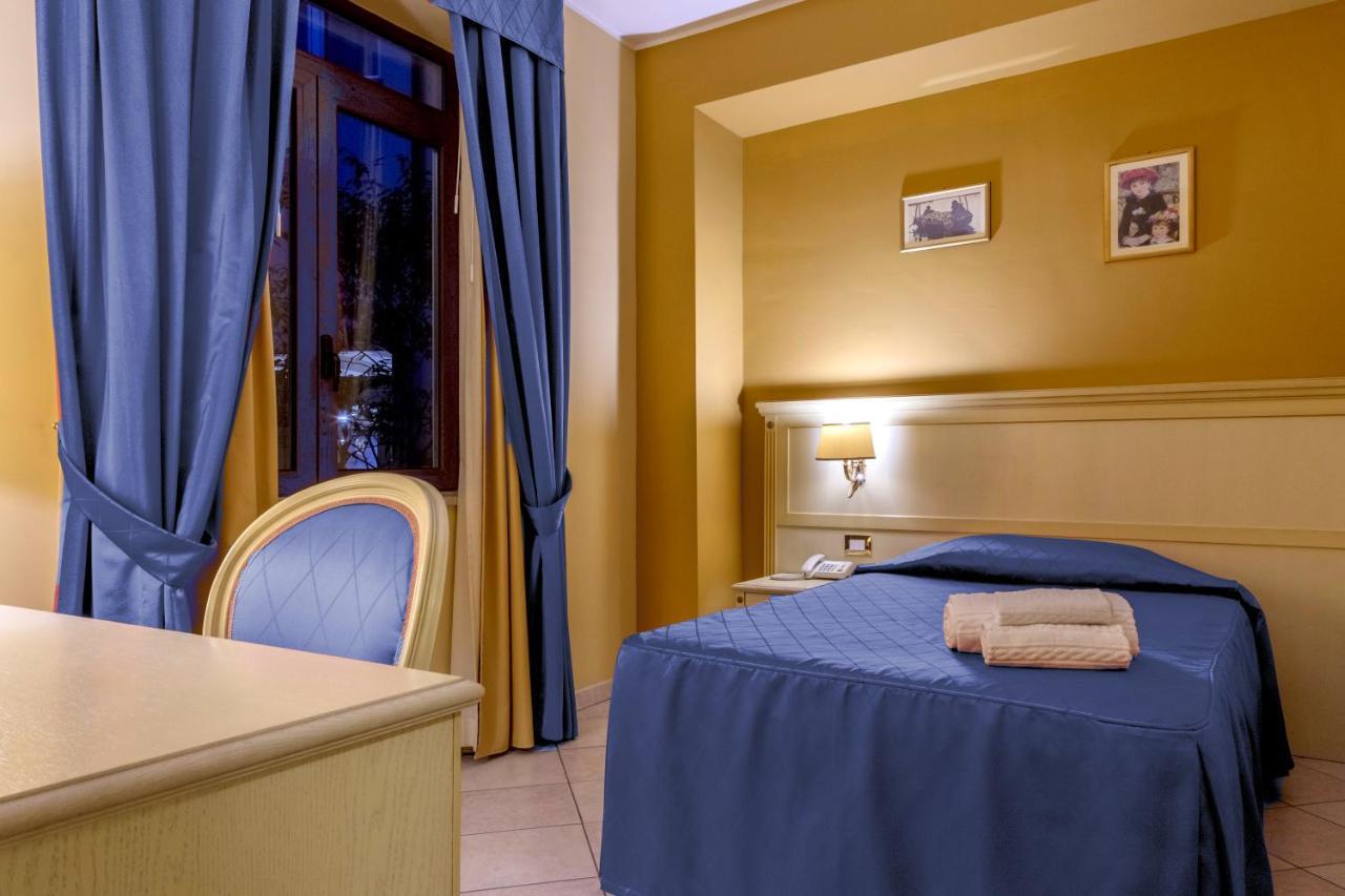 Hotel San Michele Milazzo Rum bild
